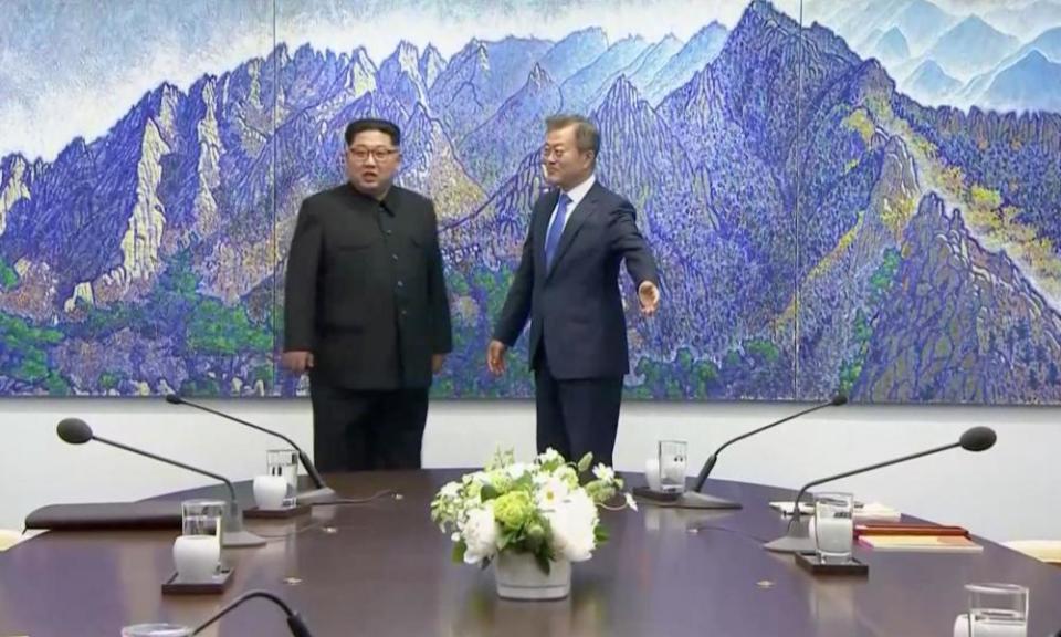 North Korean leader Kim Jong Un and South Korean counterpart Moon Jae-in.