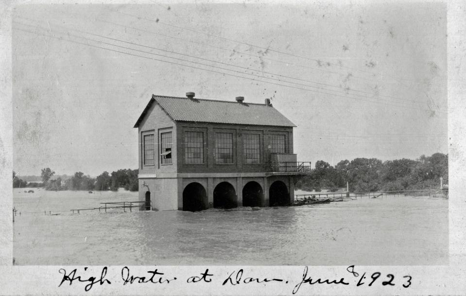 Hundreds lost their homes when the Overholser Dam broke and the North Canadian River (now the Oklahoma River) flooded Wheeler Park, parts of Capitol Hill and other neighborhoods along the waterway.