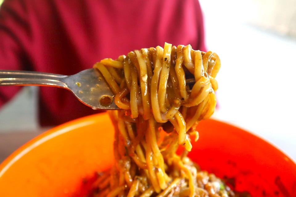 liu kou shui - ramen closeup