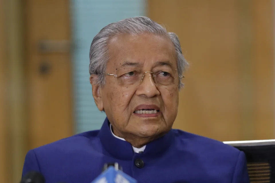 Malaysia's former prime minister Dr Mahathir Mohamad speaking at a press conference in Kuala Lumpur on 7 August 2020. (PHOTO: AFP via Getty Images)