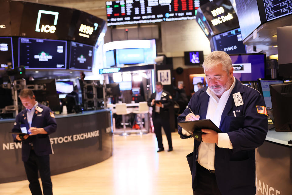 NEW YORK, NEW YORK - FEBRUARY 22: Traders work on the floor of the New York Stock Exchange during morning trading on February 22, 2023 in New York City. The stock market slightly bounced back at the opening after all three major indexes fell at least 2% at the closing of the market on Tuesday amid the release of the Federal Reserve&#x002019;s latest meeting minutes.  (Photo by Michael M. Santiago/Getty Images)