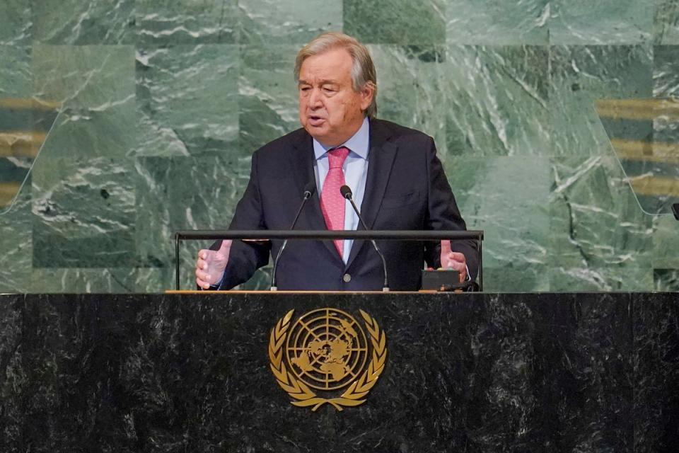 El secretario general de las Naciones Unidas, Antonio Guterres, se dirige a los delegados en la Asamblea General el mes pasado (AP Photo/Mary Altaffer)