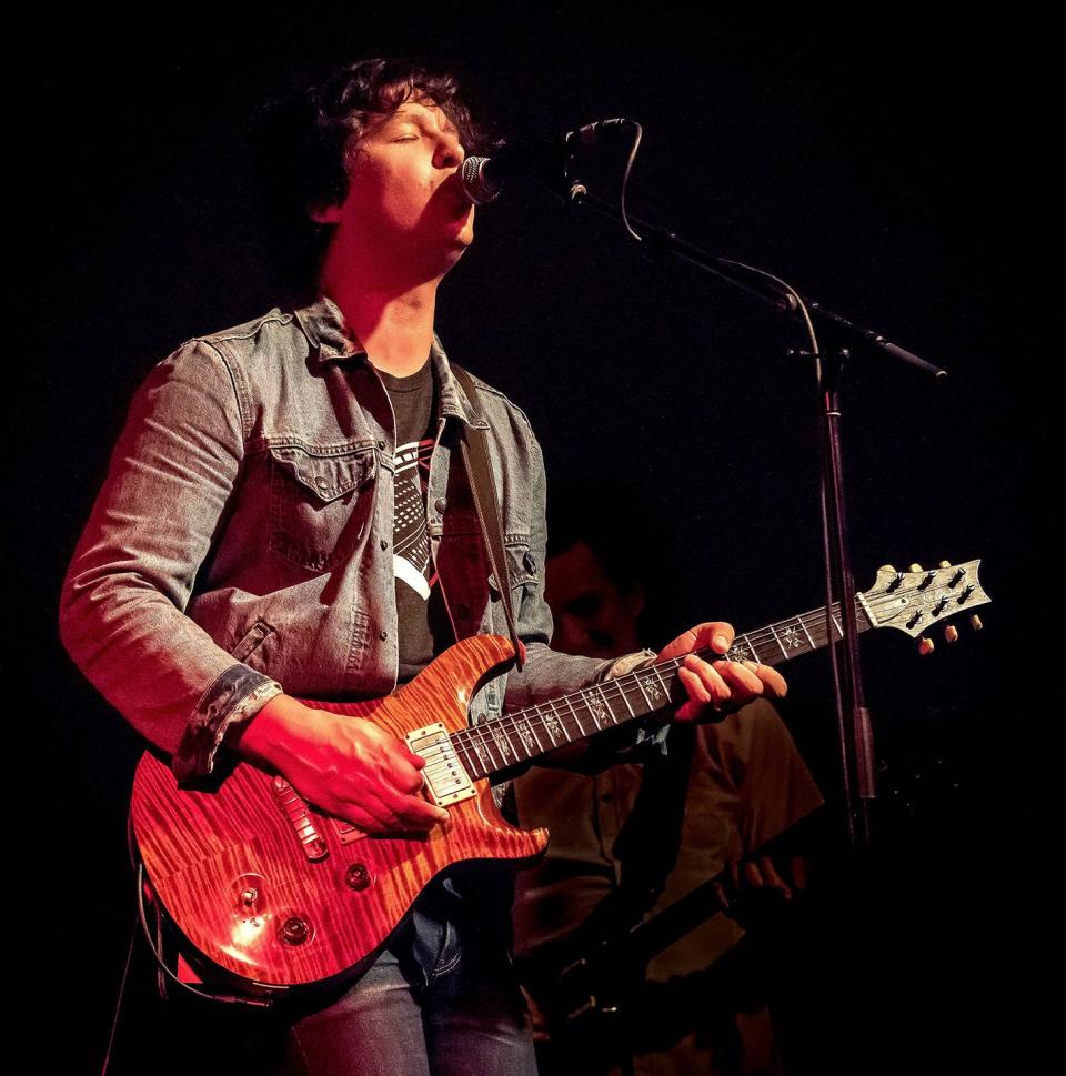 Blues guitarist and singer Davy Knowles is scheduled to perform Oct. 26 at Cafe 11 at St. Augustine. 