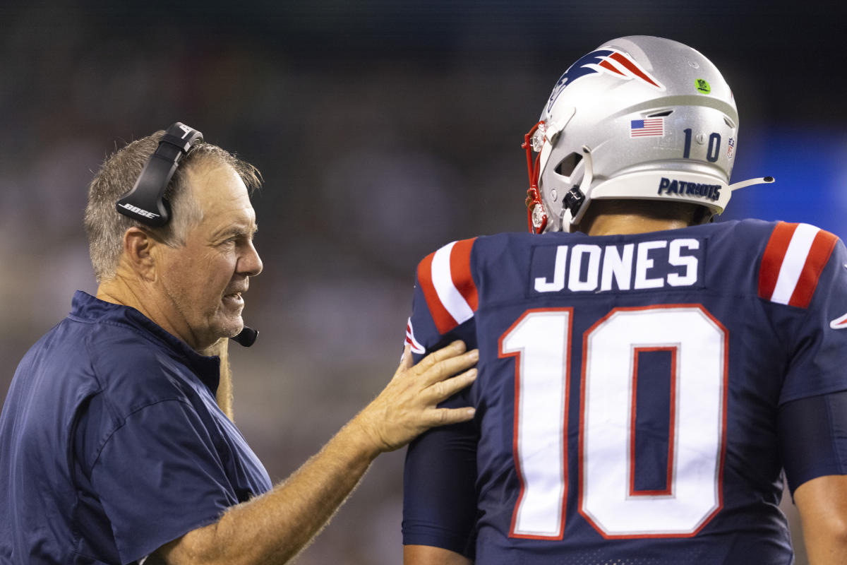 Jones pushing Newton for Pats QB, New England beats Giants