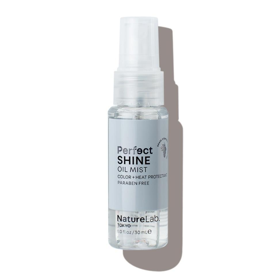 <strong>NatureLab Tokyo Perfect Shine Oil Mist</strong>