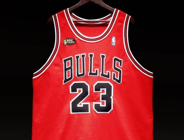 Jersey worn by basketball legend Michael Jordan during 1998 NBA Finals  sells for $10.1 mn - The Economic Times