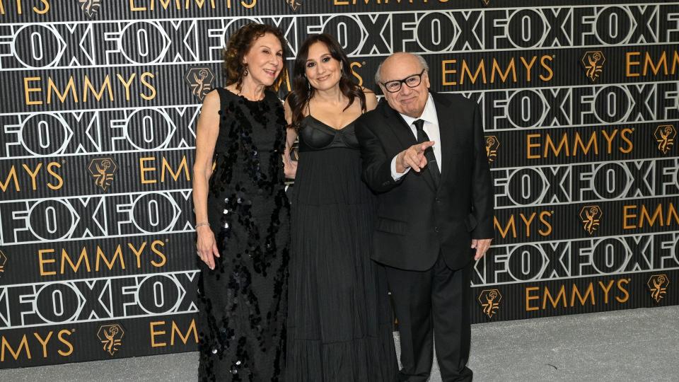 Rhea Perlman and Danny DeVito with daughter Lucy