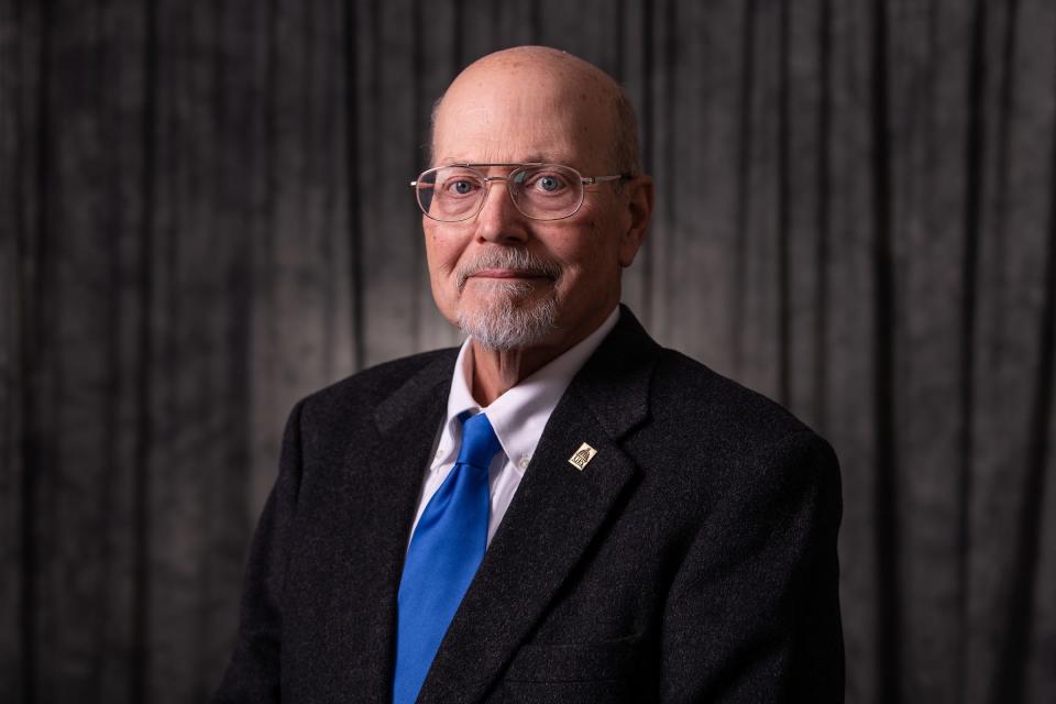 University of Illinois Springfield professor emeritus of communication Raymond Schroeder will be awarded an honorary doctorate of humane letters at the school's commencement at the Bank of Springfield Center on May 13.