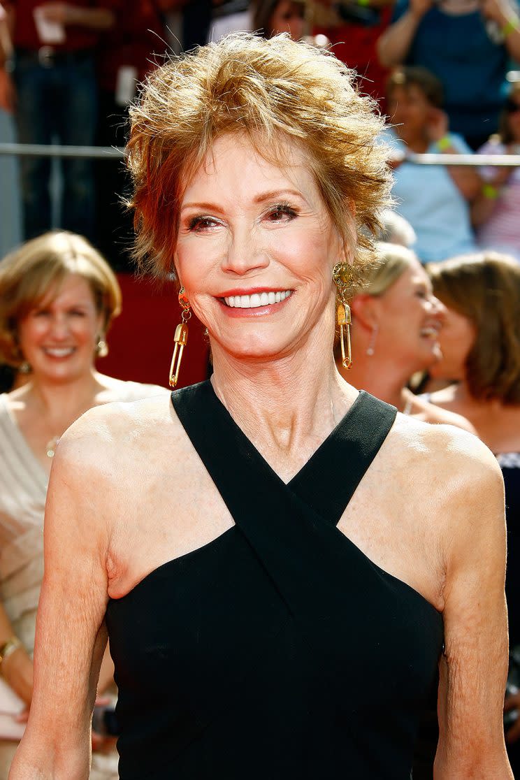 Mary Tyler Moore attends the Emmys in 2008. (Photo: Frazer Harrison/Getty Images)