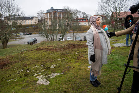 Rana Ghanem, member of a Yemeni government delegation, speaks to journalists during the ongoing peace talks on Yemen held at Johannesberg Castle, in Rimbo, Sweden, December 8, 2018. Henrik Montgomery / TT News Agency/via REUTERS