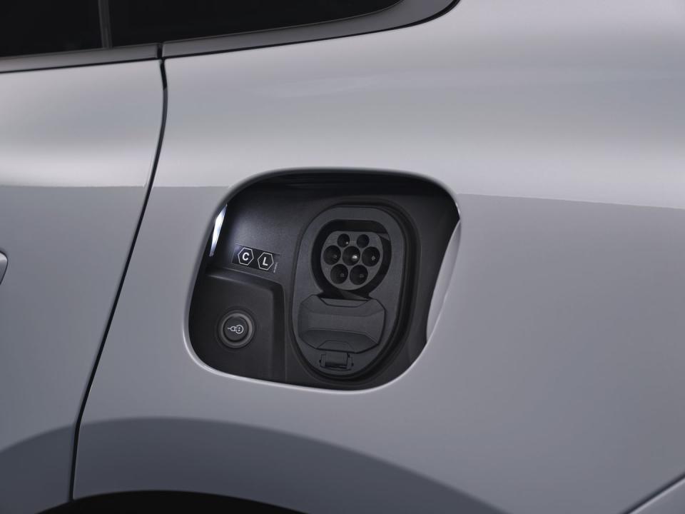 2024 porsche macan ev