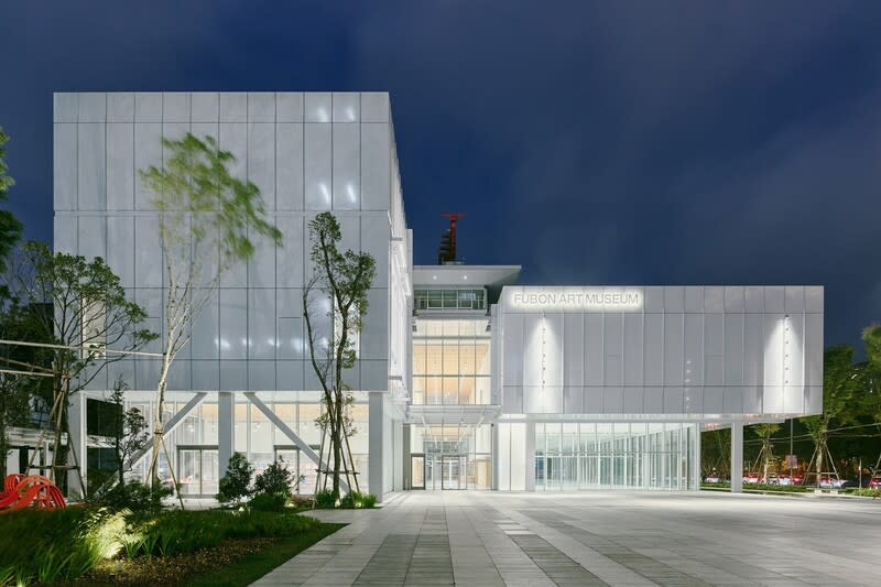 普立茲克建築獎得主操刀富邦美術館 富邦美術館為普立茲克建築獎得主倫佐．皮亞諾 （Renzo Piano）建築工作室Renzo Piano Building  Workshop（RPBW）在台灣的首件設計作品。 （富邦美術館提供、攝影：Lucas K. Doolan） 中央社記者葉冠吟傳真  113年4月19日 