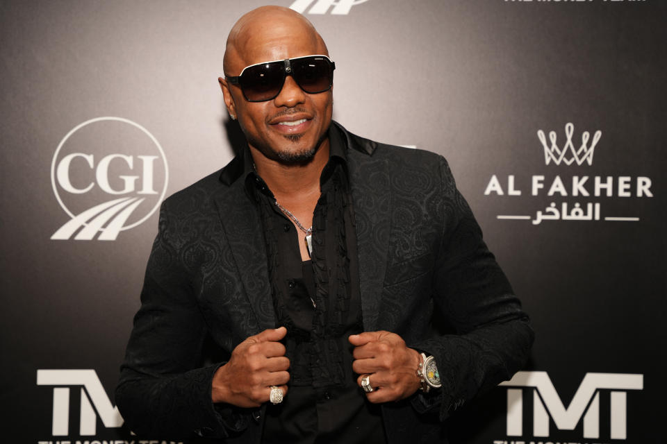 Donell Jones attends Floyd Mayweather’s birthday bash at The Gabriel Miami South Beach on February 24, 2022 in Miami Beach, Florida. (Photo by Mark Brown/Getty Images) - Credit: Mark Brown/Getty Images