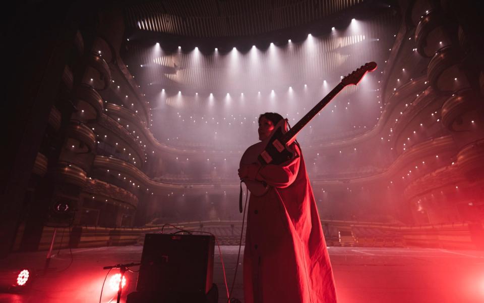 Cate Le Bon performing at Gŵyl 2021, in a set directed by Gruff Rhys - Kirsten McTernan