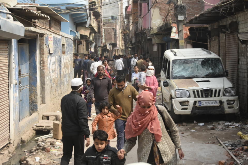 DELHI, INDIA - FEBRUARY 26 : Locals are moving from Bhagirathi Vihar in Mustafabad following the Citizenship Amendment Act (CAA) clashes in Delhi, India on February 26, 2020. (Photo by Javed Sultan/Anadolu Agency via Getty Images)