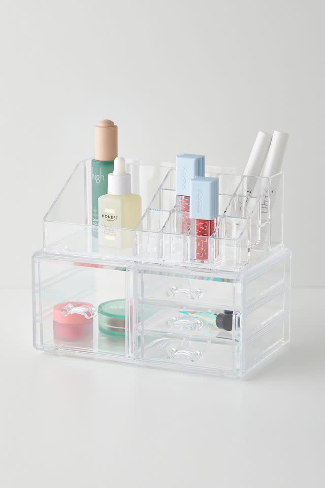 <p><a href="https://go.redirectingat.com?id=74968X1596630&url=https%3A%2F%2Fwww.urbanoutfitters.com%2Fshop%2Femma-cosmetic-organizer&sref=https%3A%2F%2Fwww.seventeen.com%2Flife%2Fg24068177%2Fgifts-for-tween-girls%2F" rel="nofollow noopener" target="_blank" data-ylk="slk:Shop Now;elm:context_link;itc:0;sec:content-canvas" class="link ">Shop Now</a></p><p>Emma Cosmetic Organizer</p><p>$39.00</p><p>urbanoutfitters.com</p>