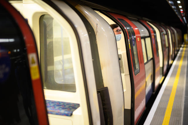 TfL Victoria and Piccadilly line severe Tube delays during rush