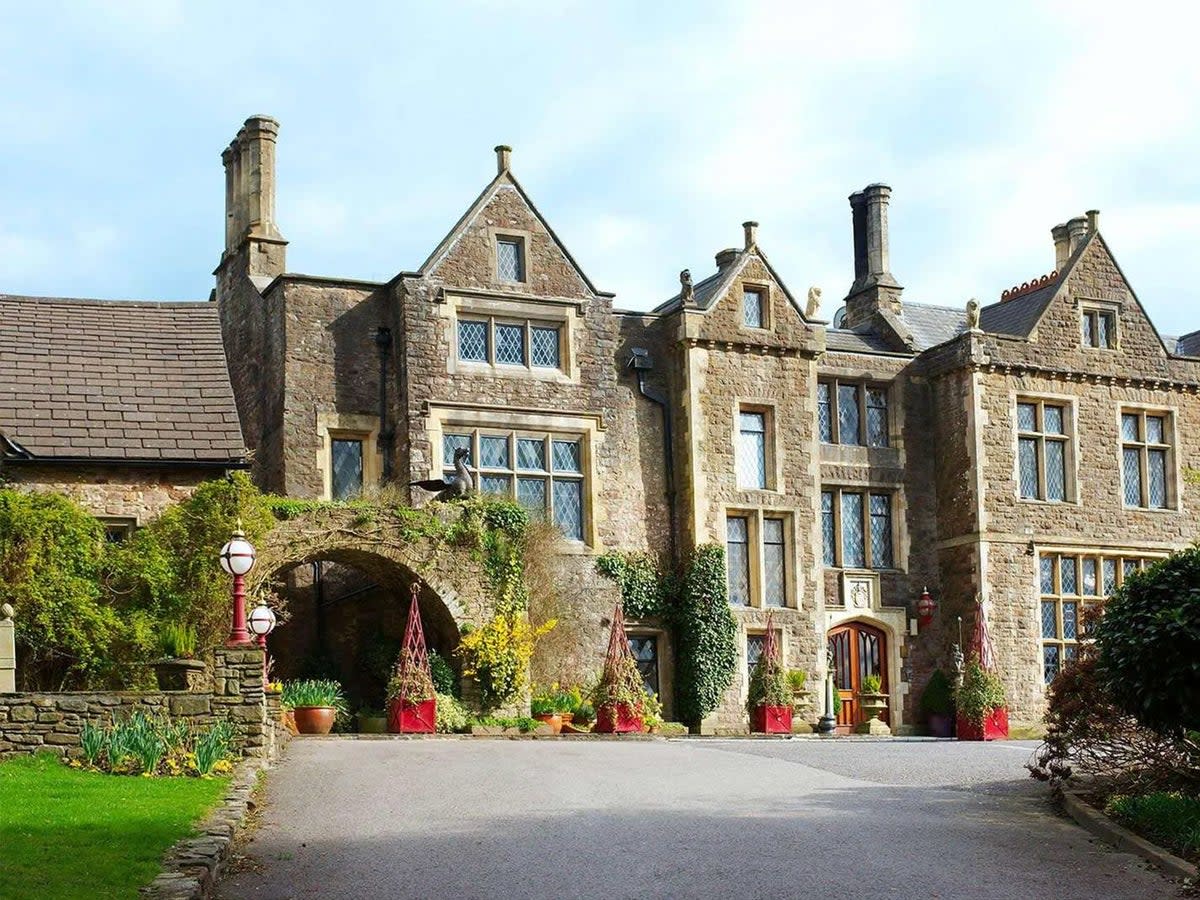 Expect grand rooms with imposing four-poster beds you won’t want to leave (Miskin Manor Hotel)