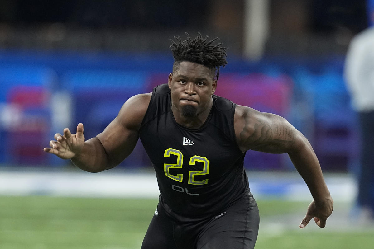 2022 NFL draft profile: Boston College guard Zion Johnson