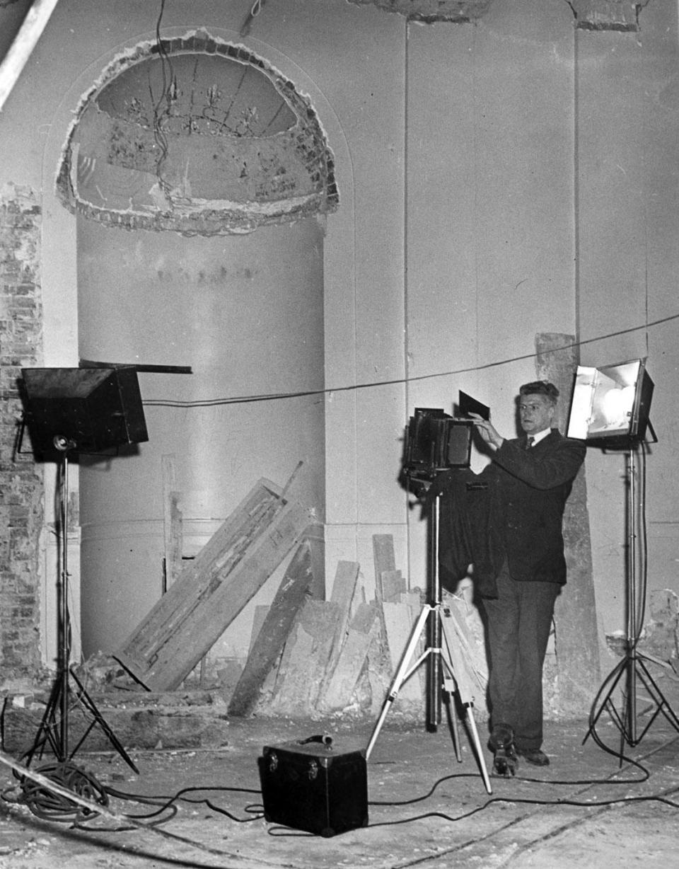 Photos of a White House gut renovation official photographer march 1950