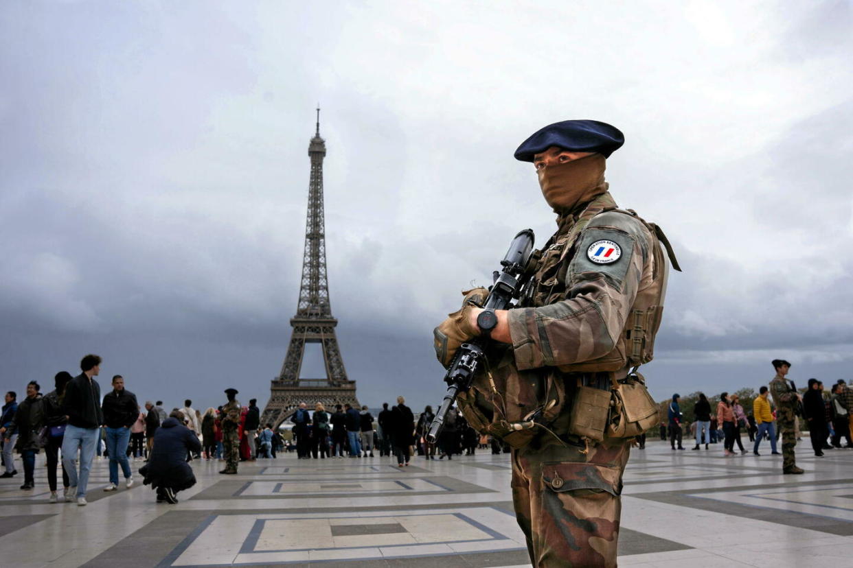 En plus des 15 000 soldats français déployés pour Sentinelle, des militaires étrangers viendront compléter le dispositif de sécurité pour les Jeux olympiques de Paris 2024.   - Credit:SOPA Images/SIPA / SIPA / SOPA Images/SIPA