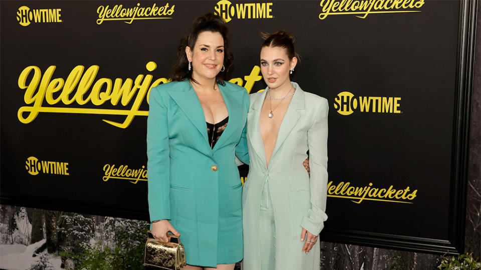 Melanie Lynskey and Sophie Nélisse