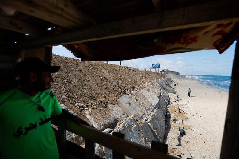 Shore erosion in Gaza threatens beachfront cafes, roads