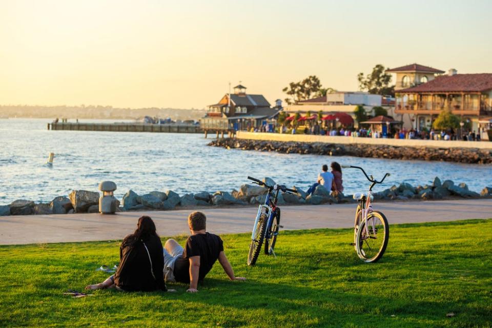 San Diego park couple