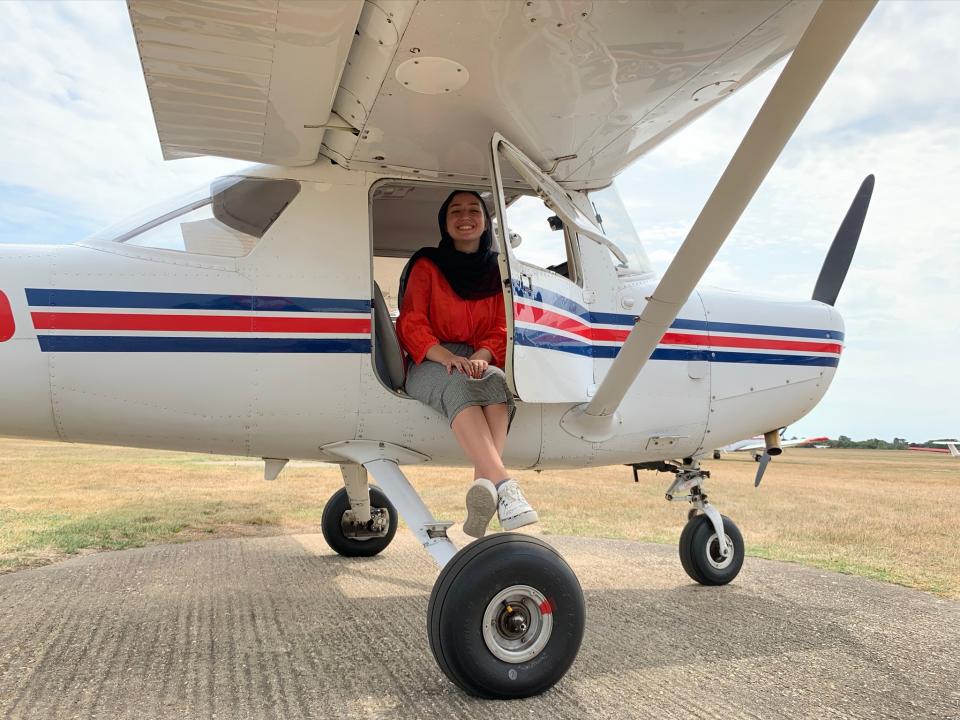 <h1 class="title">United Kingdom. Maya Ghazal achieves her Private Pilot's License</h1><cite class="credit">Photo: ©UNHCR/Lana Corrine</cite>