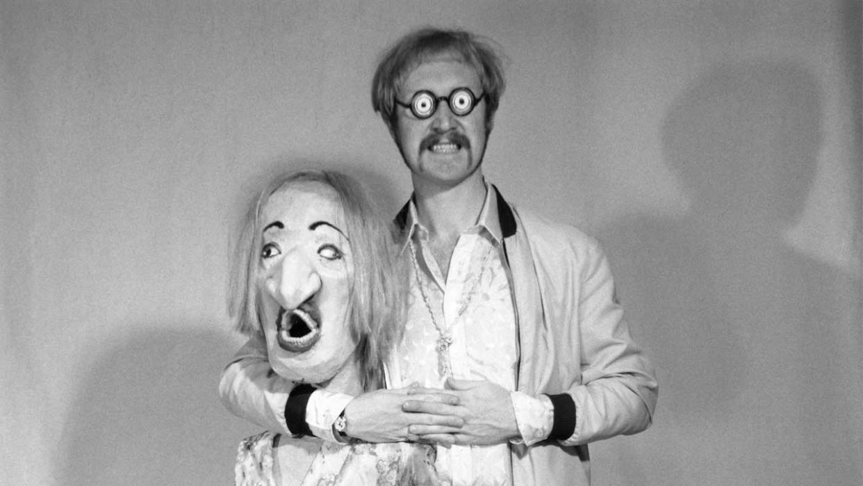  Vivian Stanshall. 