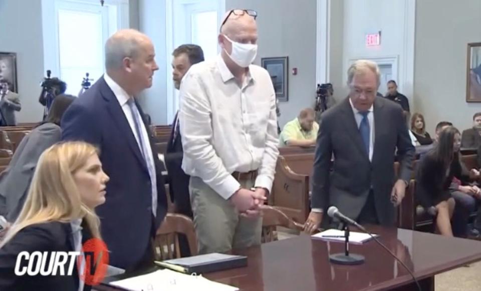 Alex Murdaugh appears in court for the first time on murder charges (Court TV)