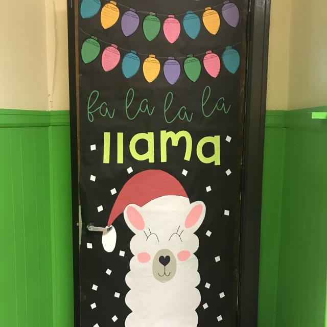 19 Christmas Classroom Doors to Welcome the Holidays
