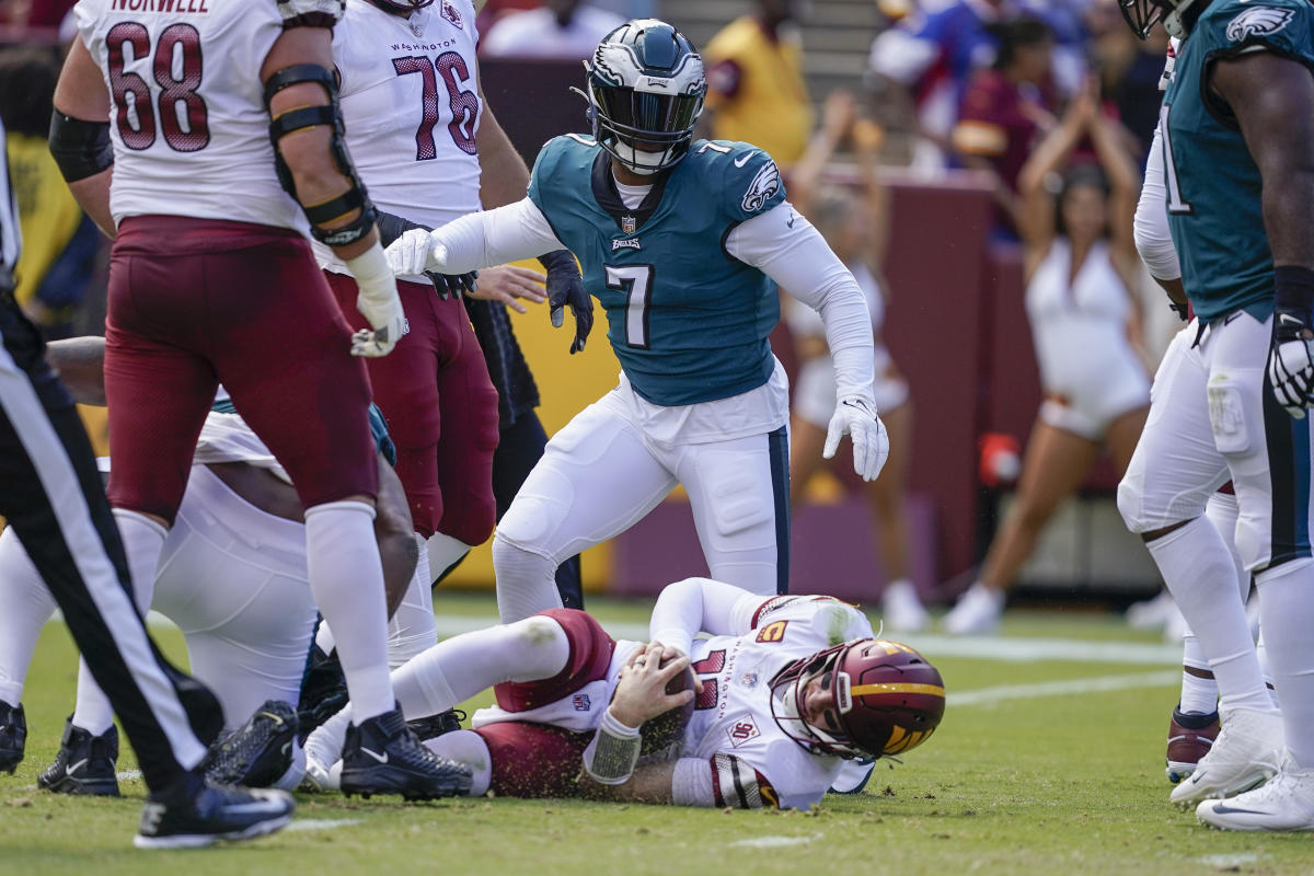 Arizona Cardinals unable to upset undefeated Philadelphia Eagles, falling  20-17