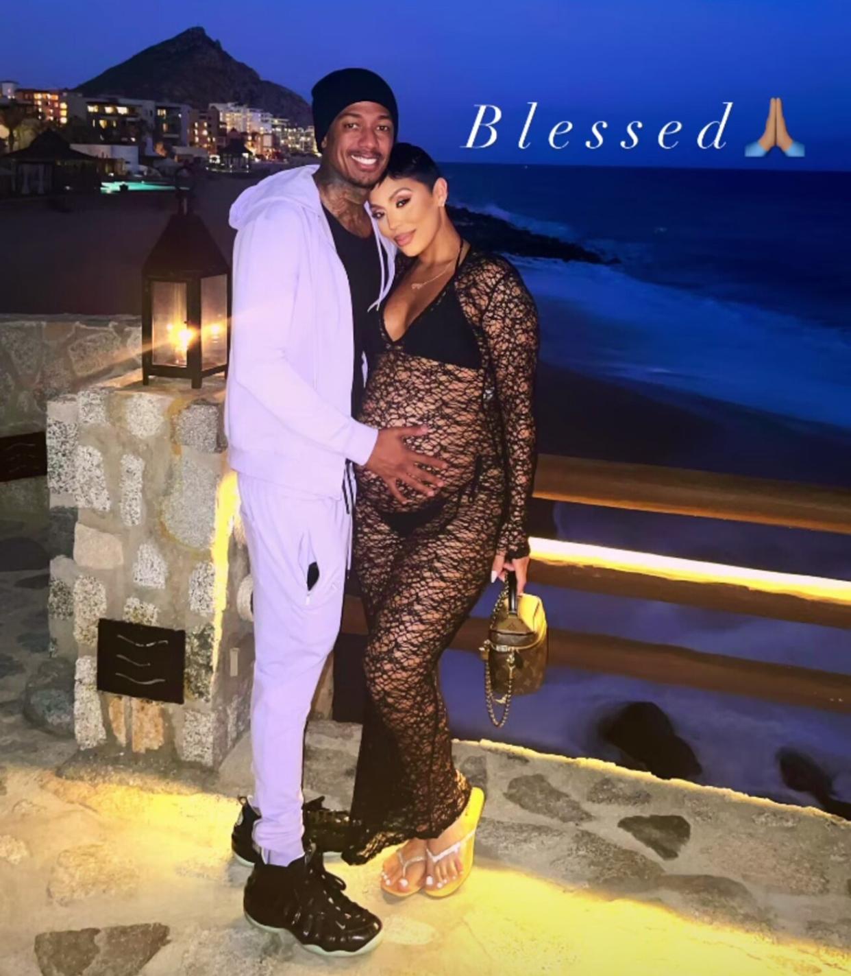 Abby De La Rosa Thanks Nick Cannon For 'Beautiful' Beachy Babymoon: 'Beyond Grateful for You'