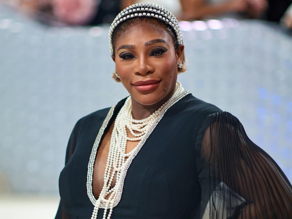 Serena Williams Gives Hilarious 'Caution' Warning About Her Voluptuous Pregnancy Curves in New Baby Bump Photo