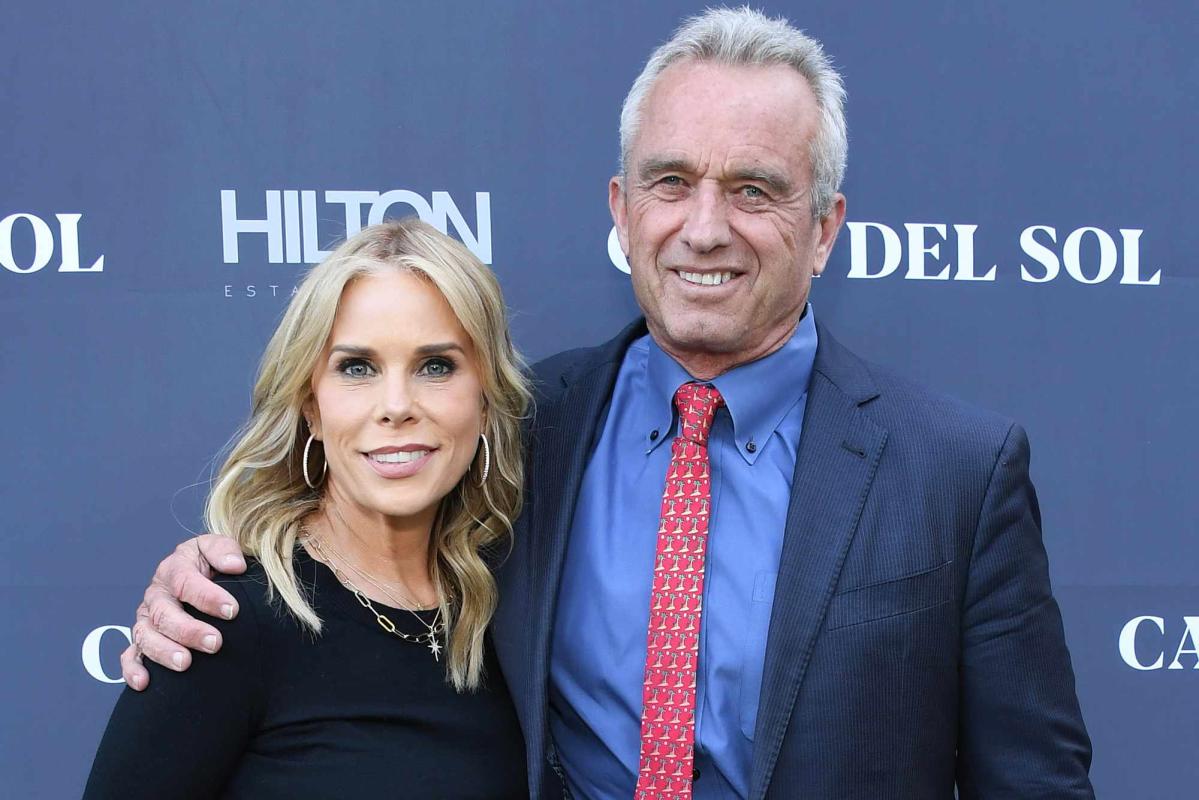 Who Is Robert F Kennedy Jr S Wife All About Actress Cheryl Hines