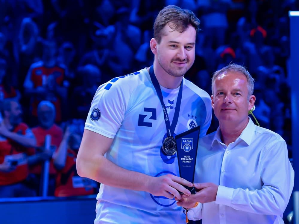 Michal Superlak MVP der Saison (IMAGO/Daniel Lakomski/Jan Huebner)