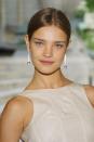 <p>Déjà maman de quatre enfants, le mannequin russe Natalia Vodianova est tout simplement sublime. Après avoir fait la une de plusieurs magazines de mode et défilé pour les grands noms de la mode, elle signe un contrat d’exclusivité avec Calvin Klein en 2003. Elle est aussi connue pour avoir collaboré avec la marque de lingerie Etam et être le visage du parfum Shalimar de Guerlain. Crédit photo : Getty images. </p>