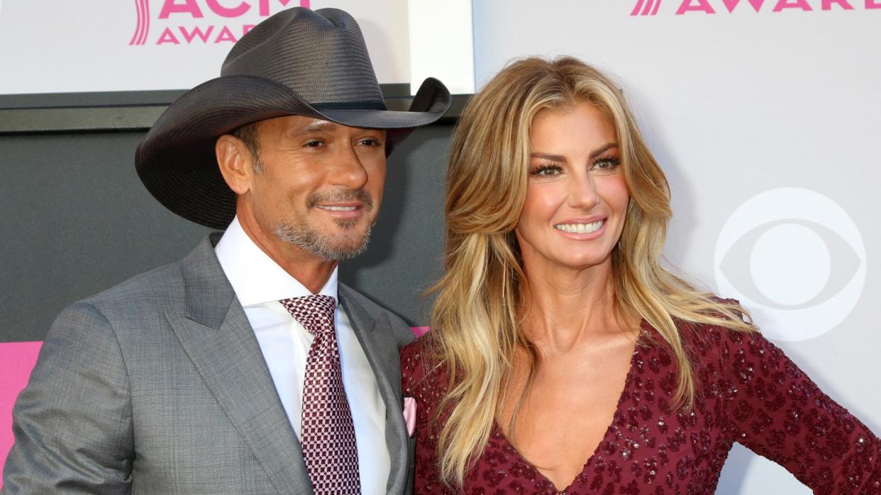 LAS VEGAS - APR 2: Tim McGraw, Faith Hill at the Academy of Country Music Awards 2017 at T-Mobile Arena on April 2, 2017 in Las Vegas, NV.