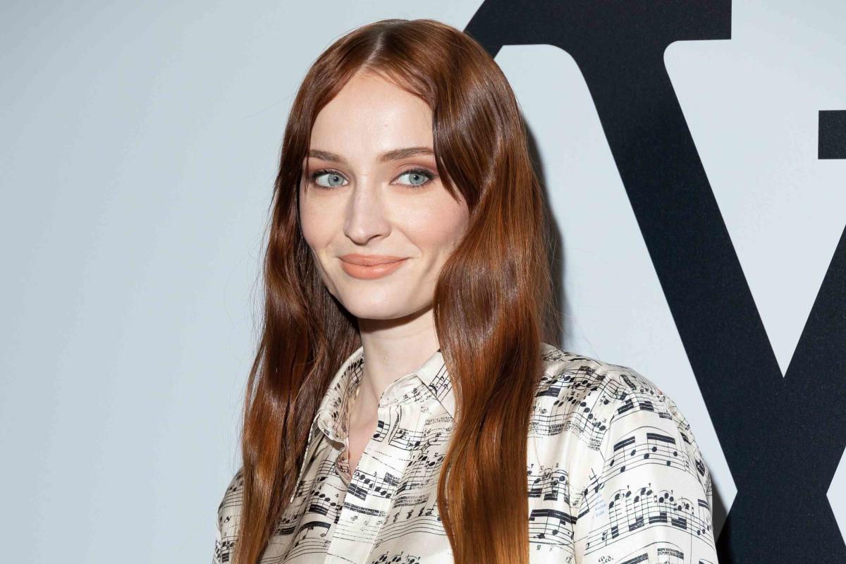 Sophie Turner Wore an Outfit Printed Entirely in Sheet Music