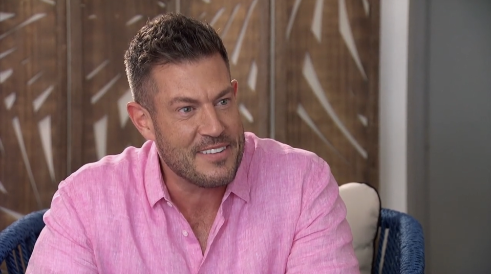 Jesse Palmer hits the tropics on 'The Bachelorette'