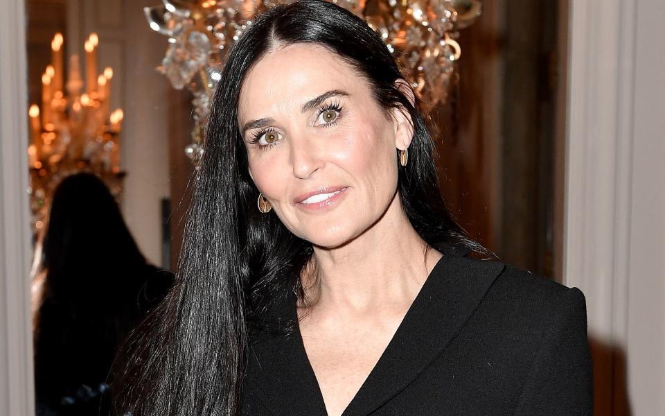 <p>In den letzten Jahren war Demi Moore nur selten auf der großen Leinwand zu bewundern. In den späten 80er- und frühen 90er-Jahren galt sie - Blockbustern wie "Ghost", "Eine Frage der Ehre" und "Ein unmoralisches Angebot" sei Dank - als eine der gefragtesten Schauspielerinnen in Hollywood. (Bild: Jacopo Raule/Getty Images)</p> 