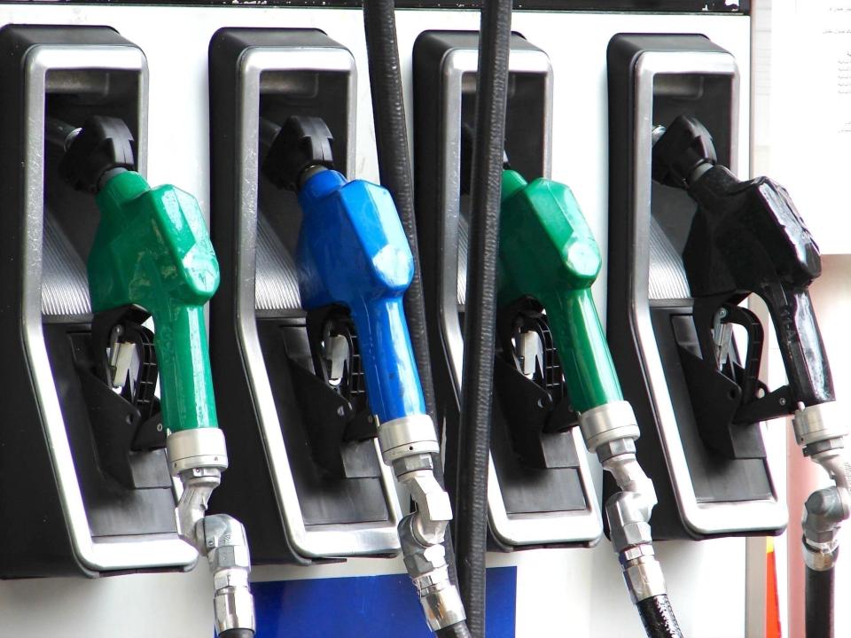 Motorists could see record high gas prices on Thanksgiving while traveling this holiday season.