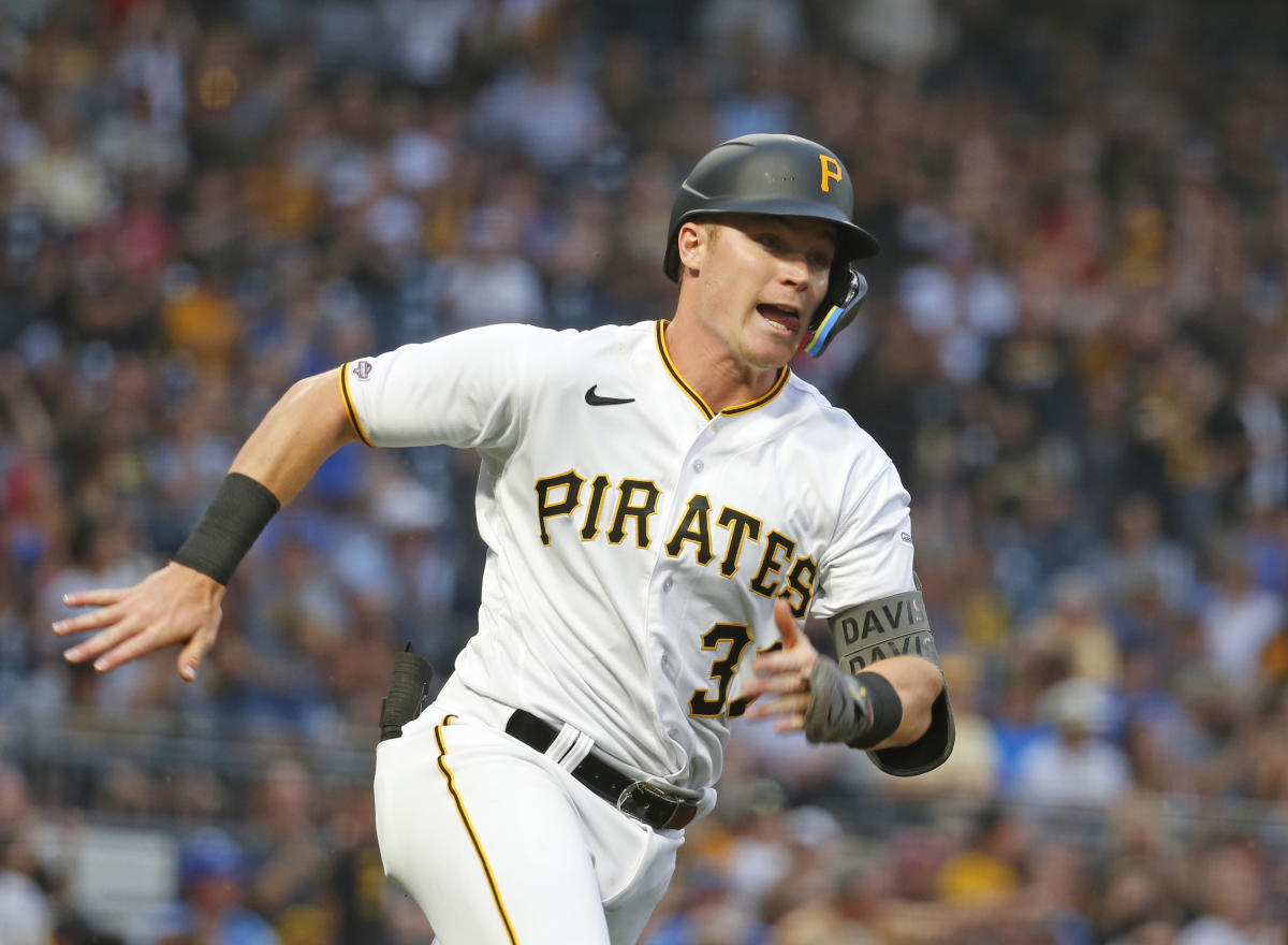 Pirates rookie Henry Davis enjoys the moment after hitting 1st major league  home run