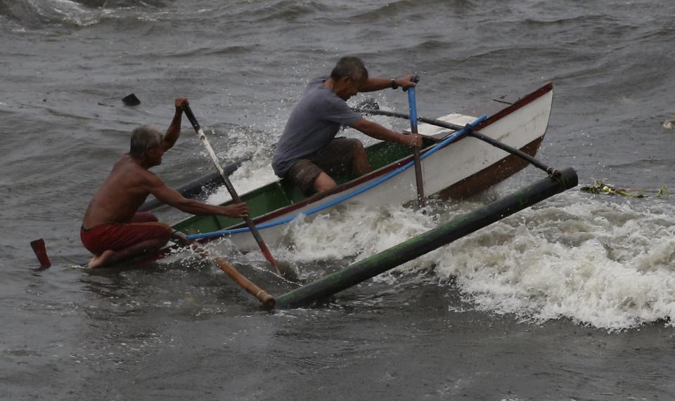 Typhoon Koppu pounds the Philippines