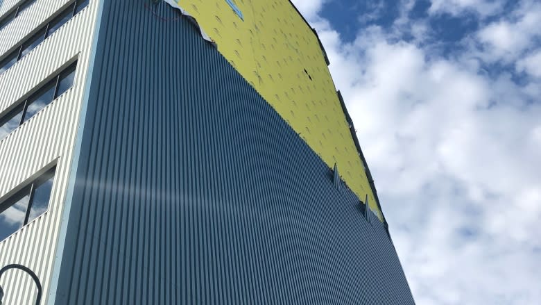 No injuries after wind rips siding off downtown Yellowknife building