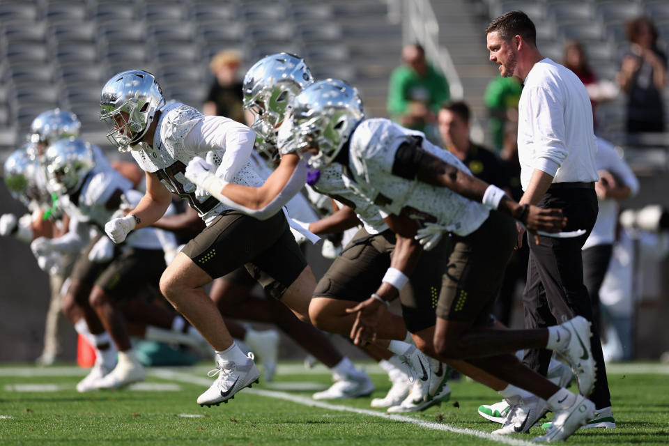 An early look at the Oregon Ducks’ 2024 football schedule Yahoo Sports