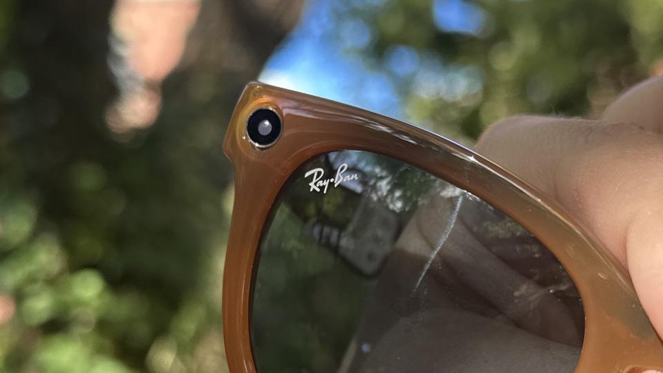 Ray-Ban Meta Smart Glasses