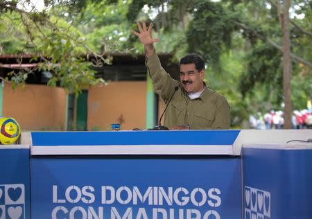 Venezuela's President Nicolas Maduro speaks during his weekly broadcast "Los Domingos con Maduro" (The Sundays with Maduro) in Caracas, Venezuela August 6, 2017. Miraflores Palace/Handout via REUTERS