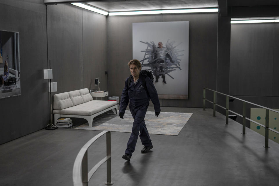 En esta imagen proporcionada por Focus Features, Willem Dafoe en una escena de "Inside". (Wolfgang Ennenbach/Focus Features vía AP)